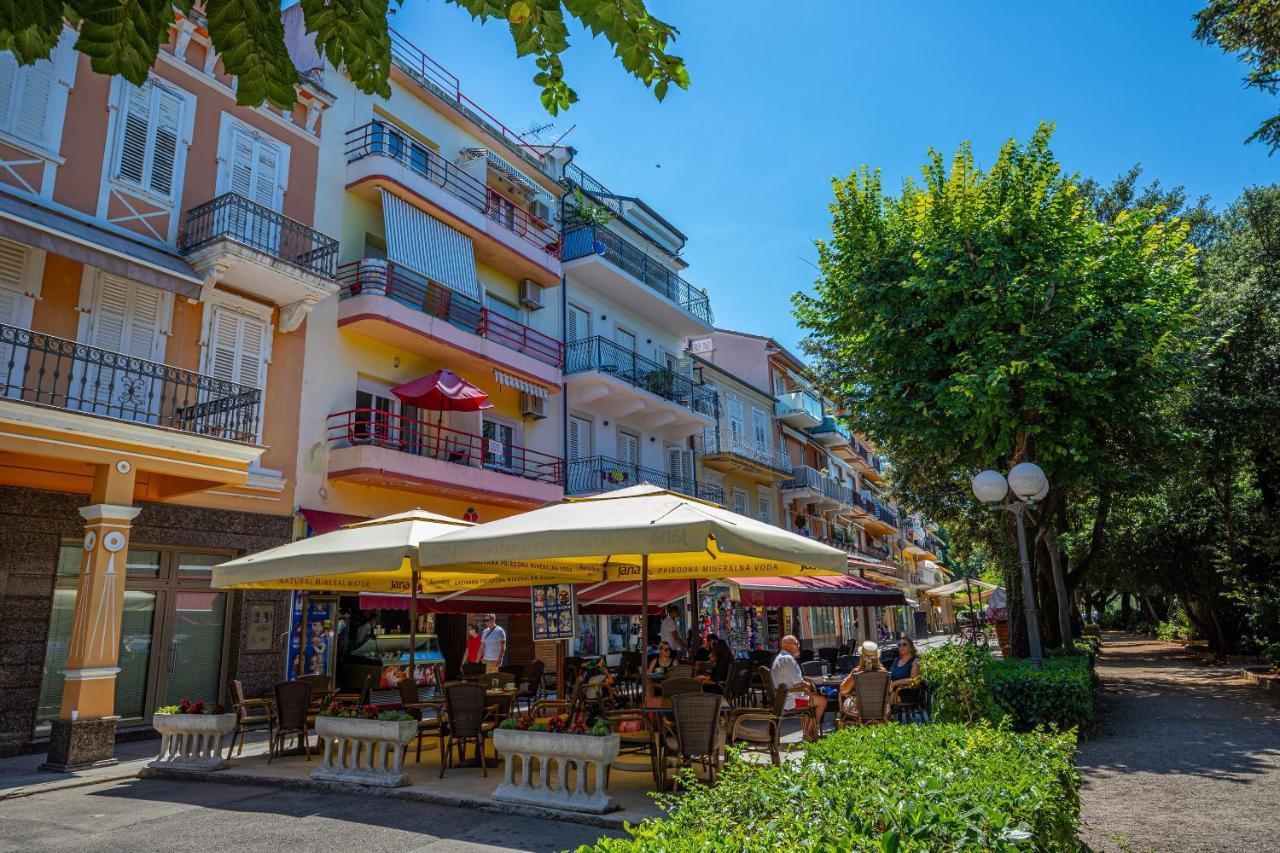 Crikvenica Right On The Beach Ngoại thất bức ảnh